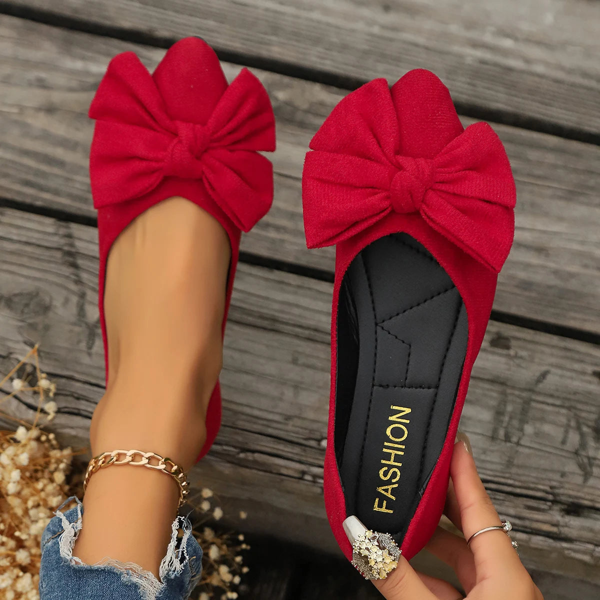 Pointed Toe Bow Walking Flats