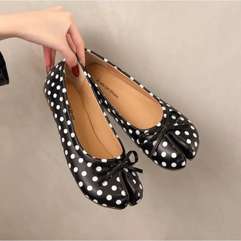 Split Toe Bow Tabi Flats