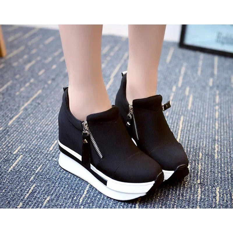 Sneakers Women Red Canvas