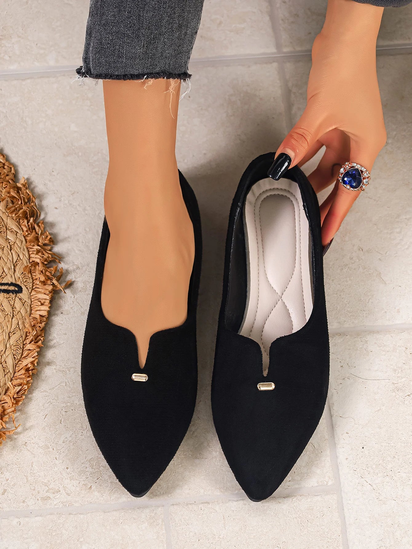 Pointed Toe Mary Jane Flats