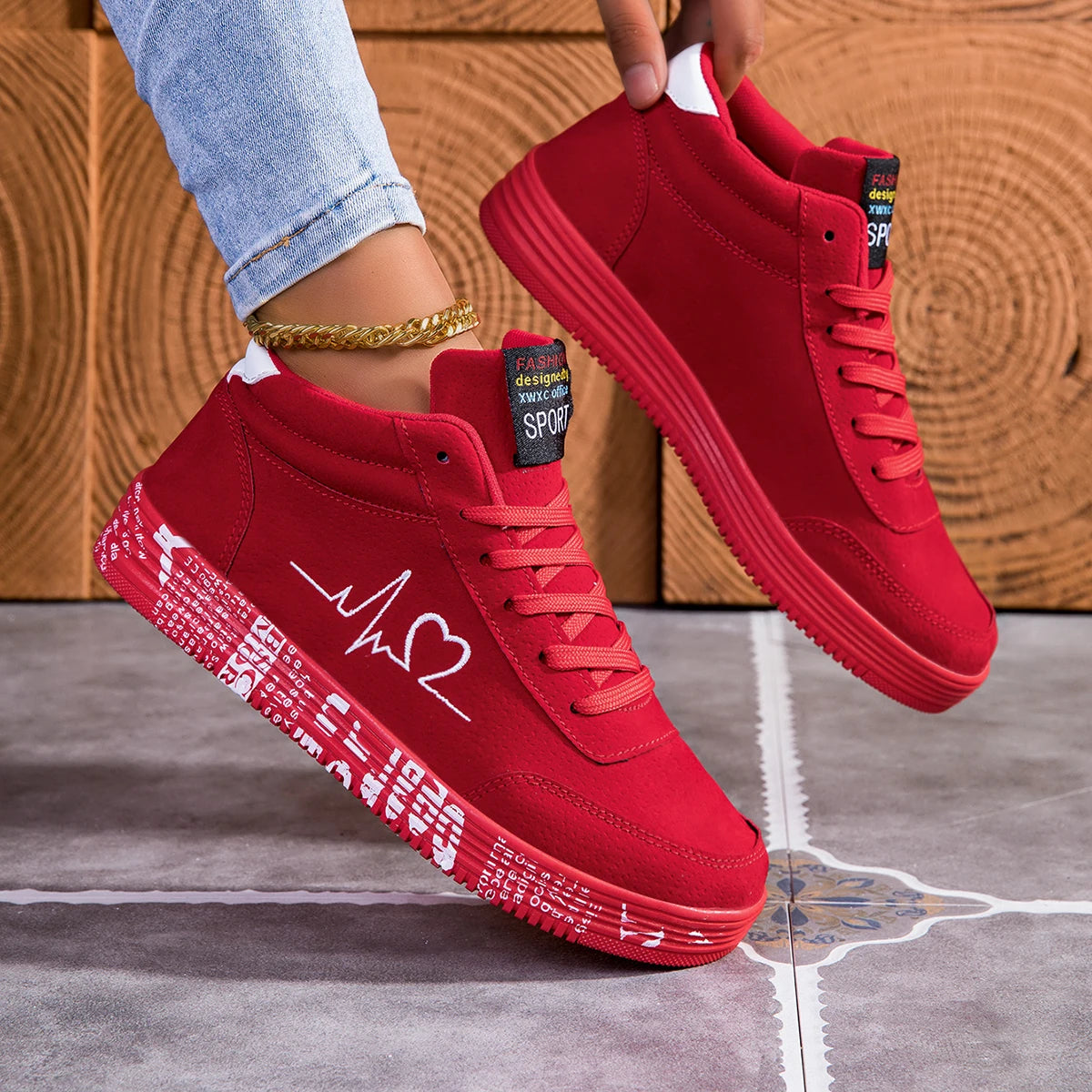 Women's Heart Design Sneakers