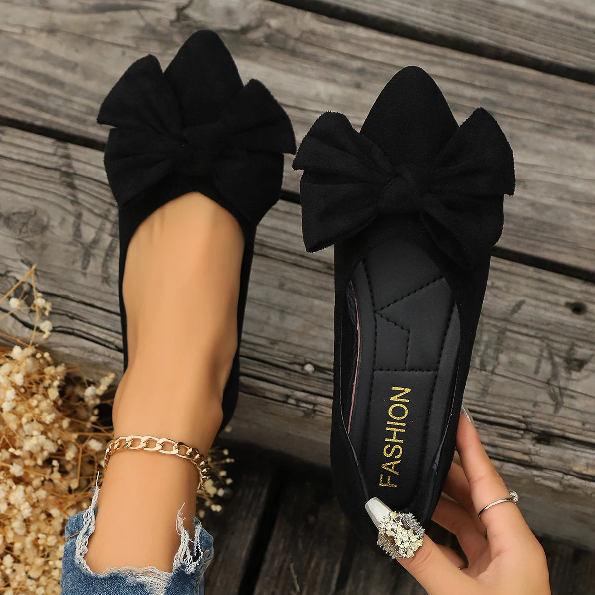 Pointed Toe Bow Walking Flats