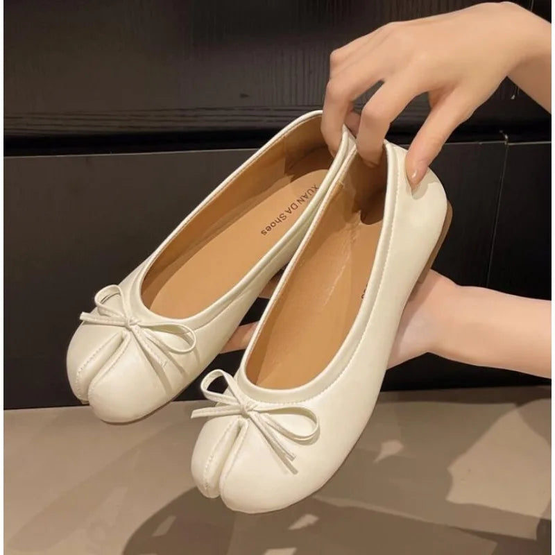 Split Toe Bow Tabi Flats