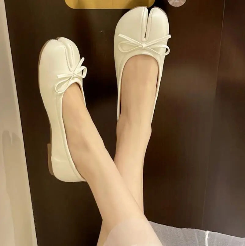 Split Toe Bow Tabi Flats