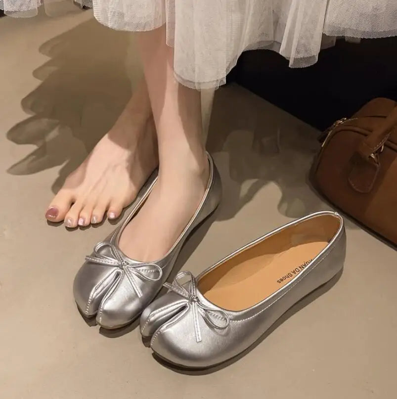 Split Toe Bow Tabi Flats