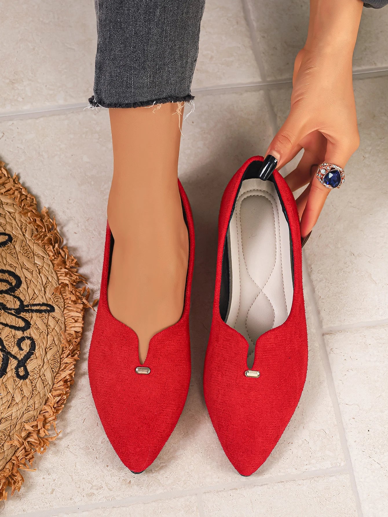 Pointed Toe Mary Jane Flats