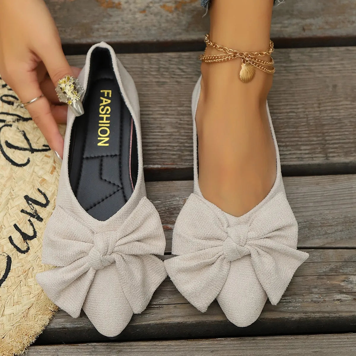 Pointed Toe Bow Walking Flats