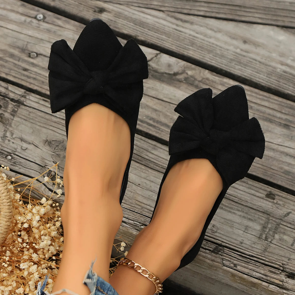 Pointed Toe Bow Walking Flats