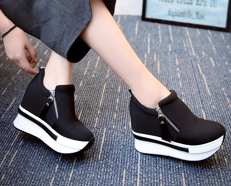 Sneakers Women Red Canvas