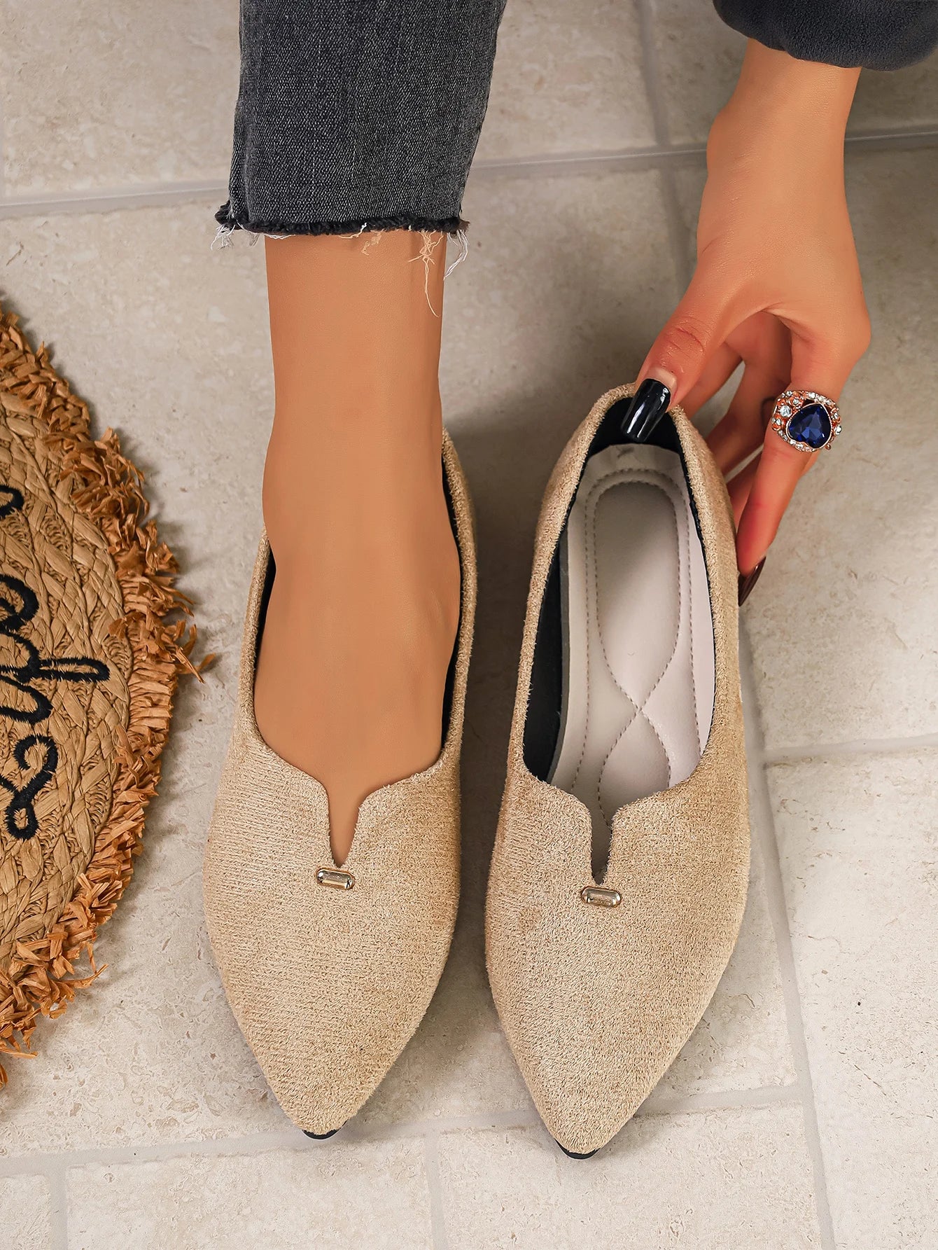 Pointed Toe Mary Jane Flats