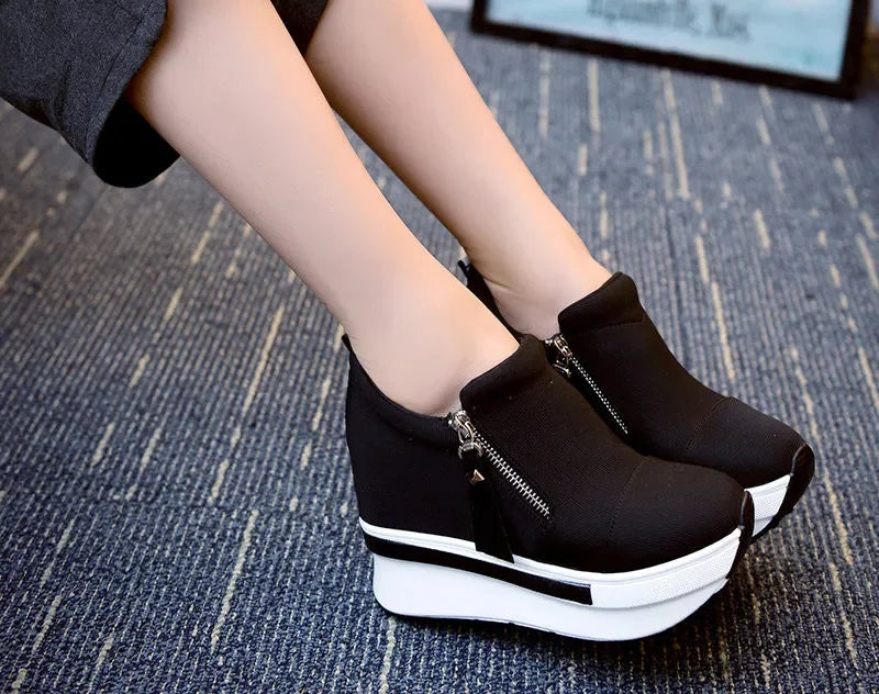 Sneakers Women Red Canvas