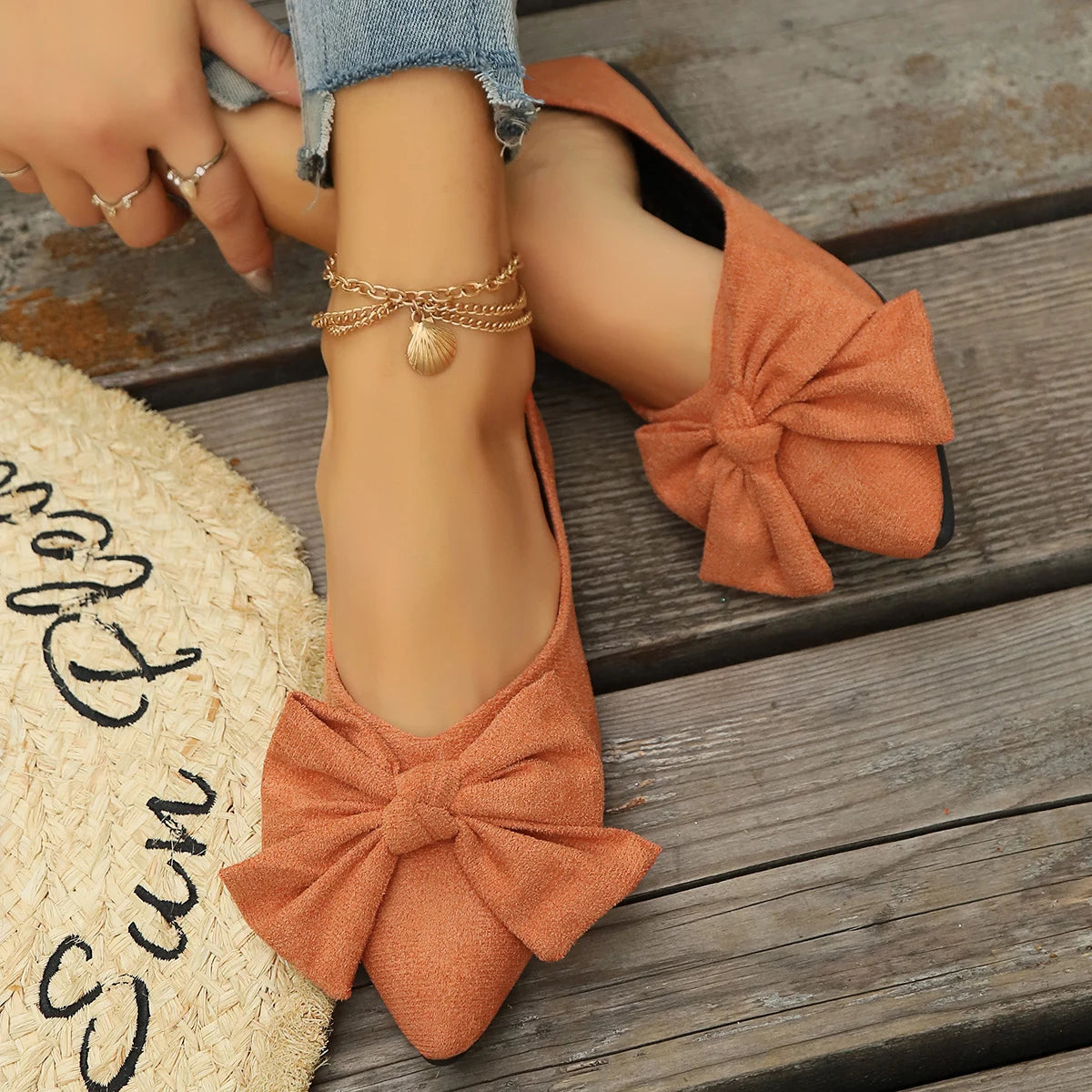 Pointed Toe Bow Walking Flats
