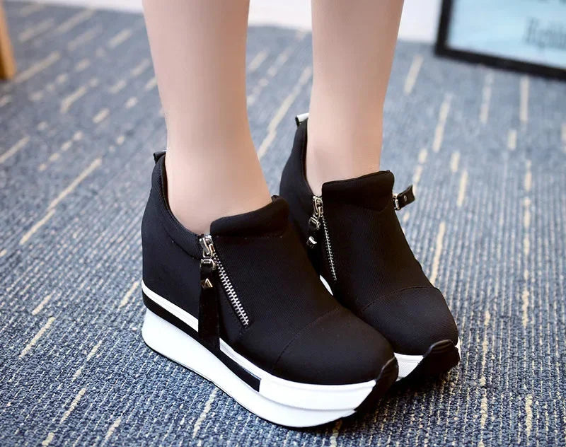 Sneakers Women Red Canvas