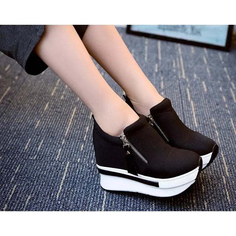 Sneakers Women Red Canvas